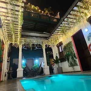 https://la-sierra-hostel.santamartahotels.net